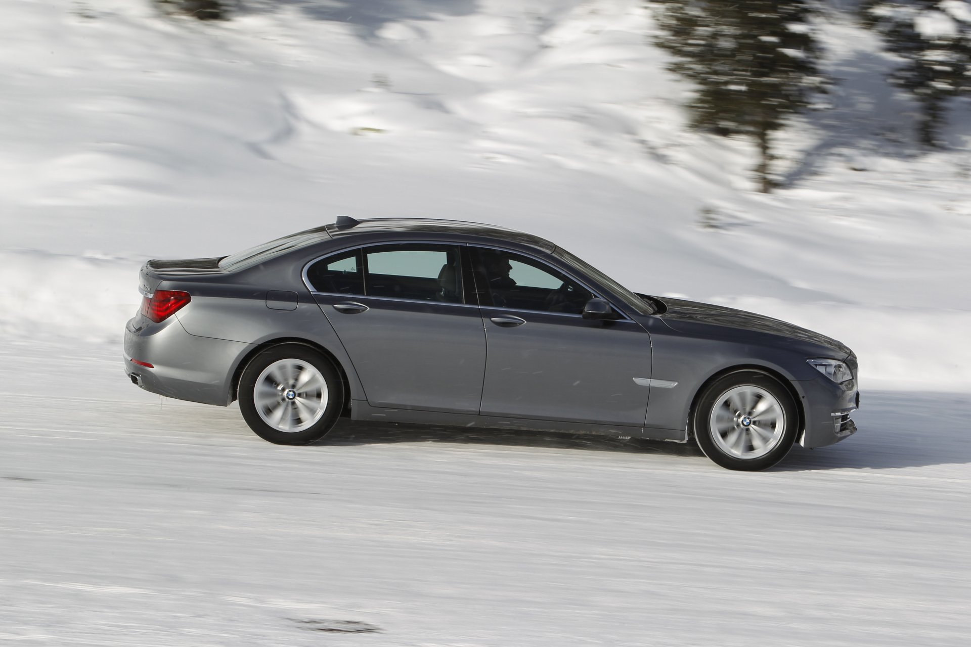 Download Vehicle 2013 Bmw 7-series HD Wallpaper