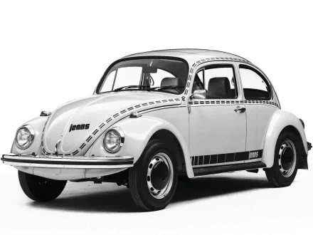 HD desktop wallpaper featuring a classic white Volkswagen Beetle vehicle with vintage detailing against a white background.