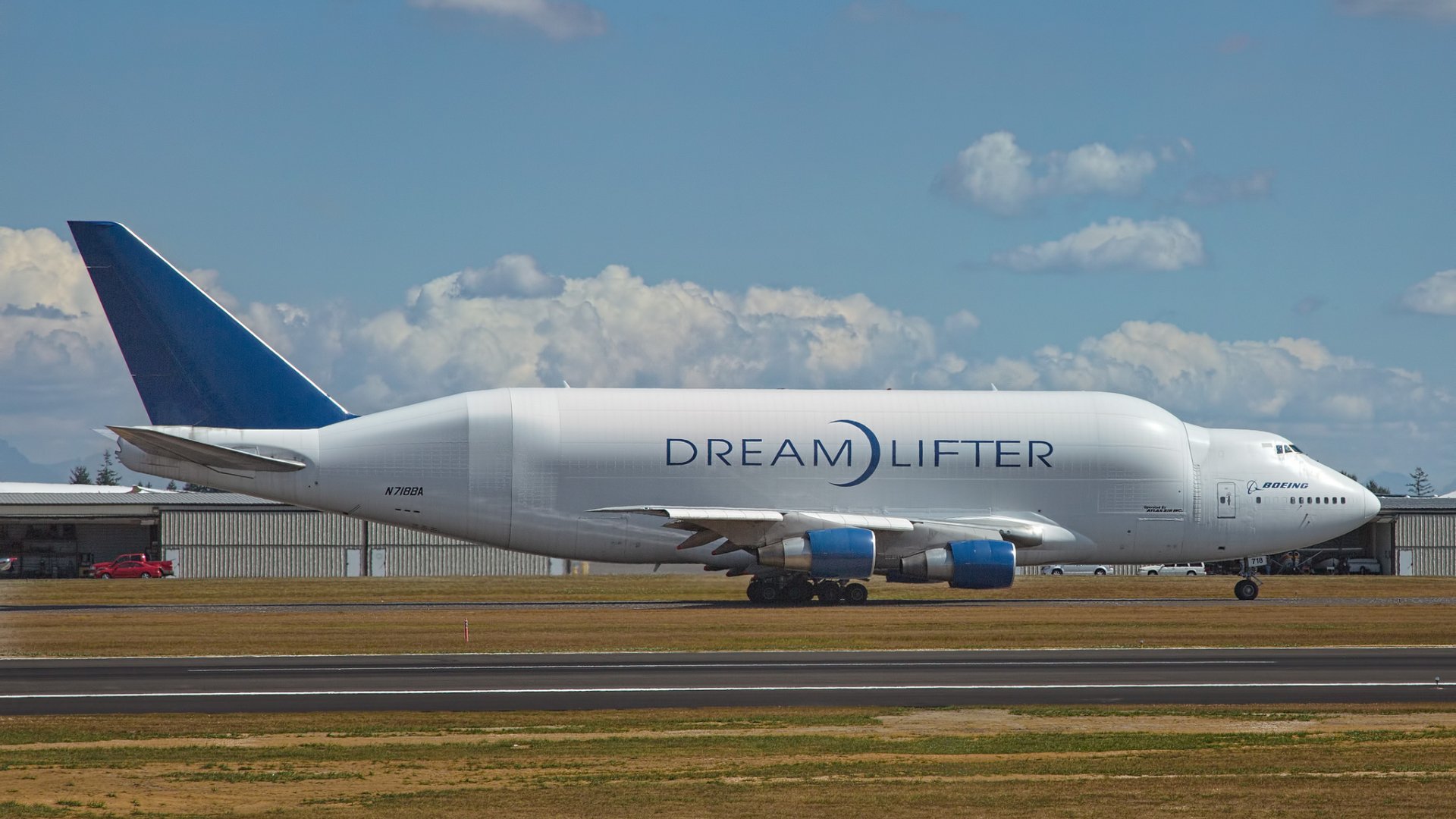 Download Dreamlifter Boeing Airplane Vehicle Boeing 747 Dreamlifter HD ...