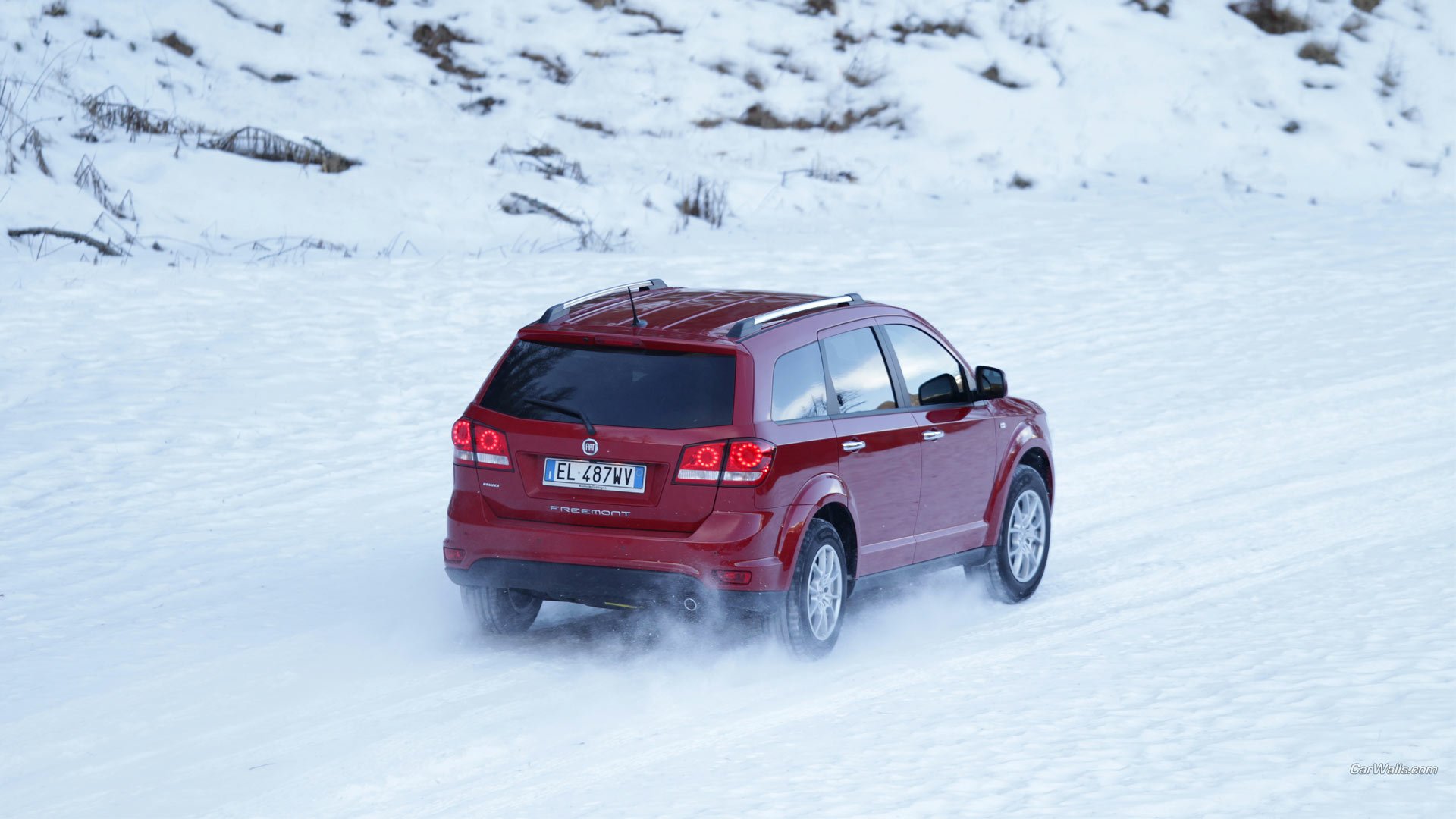 Download Vehicle Fiat Freemont AWD HD Wallpaper