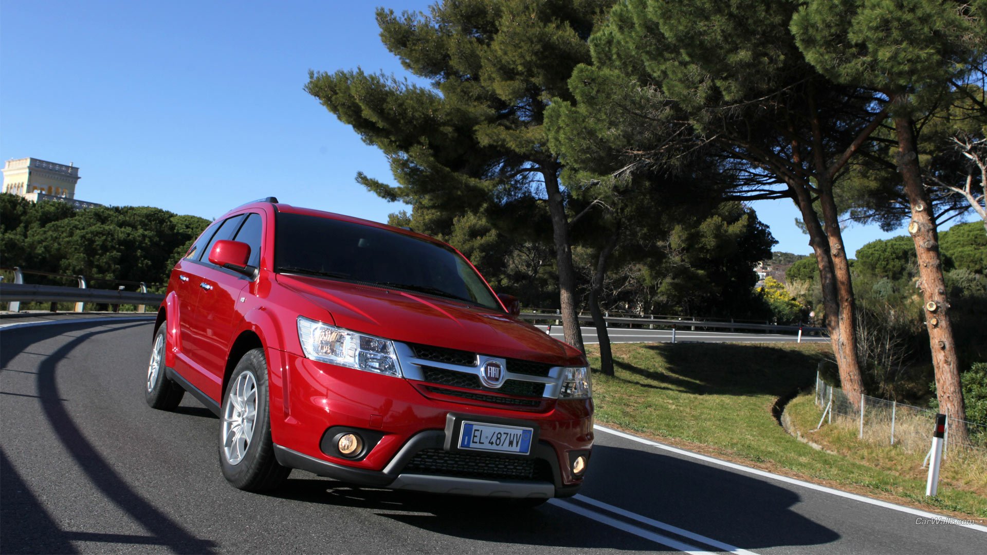 Download Vehicle Fiat Freemont AWD HD Wallpaper