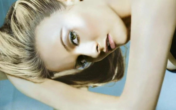 Celebrity Alicia Silverstone HD Desktop Wallpaper | Background Image