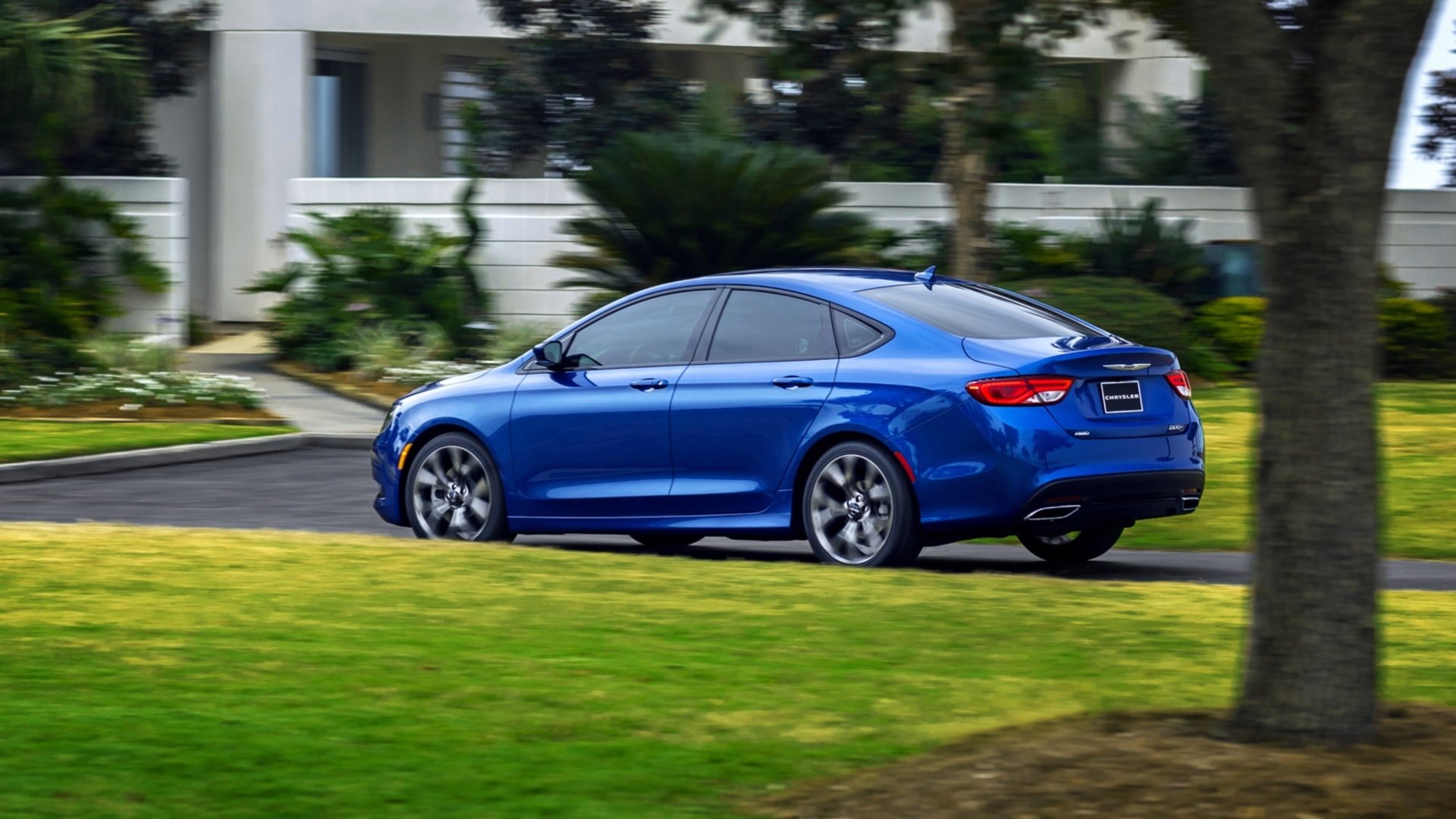 Download Vehicle Chrysler 200 HD Wallpaper