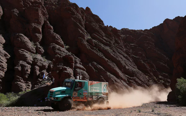 vehicle Iveco HD Desktop Wallpaper | Background Image