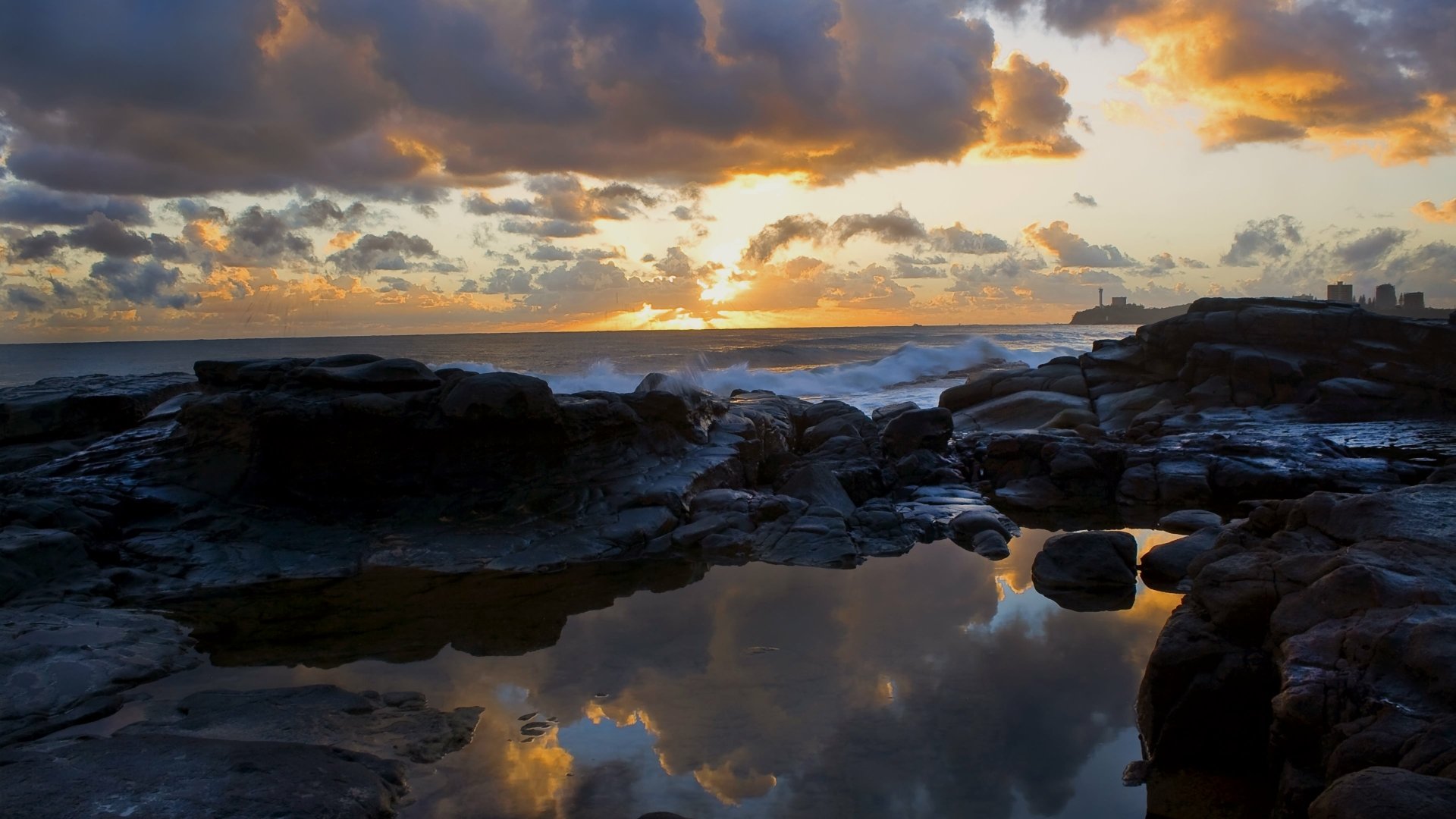 Serene Coastal Sunset: A 4K Ultra HD Nature Landscape