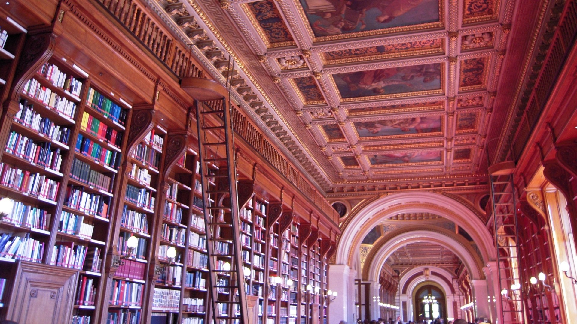 Библиотека старый город. Библиотека Джона Райлендса. Библиотека Джона Райландса Манчестер. Принстонский университет библиотека. Старинная библиотека.