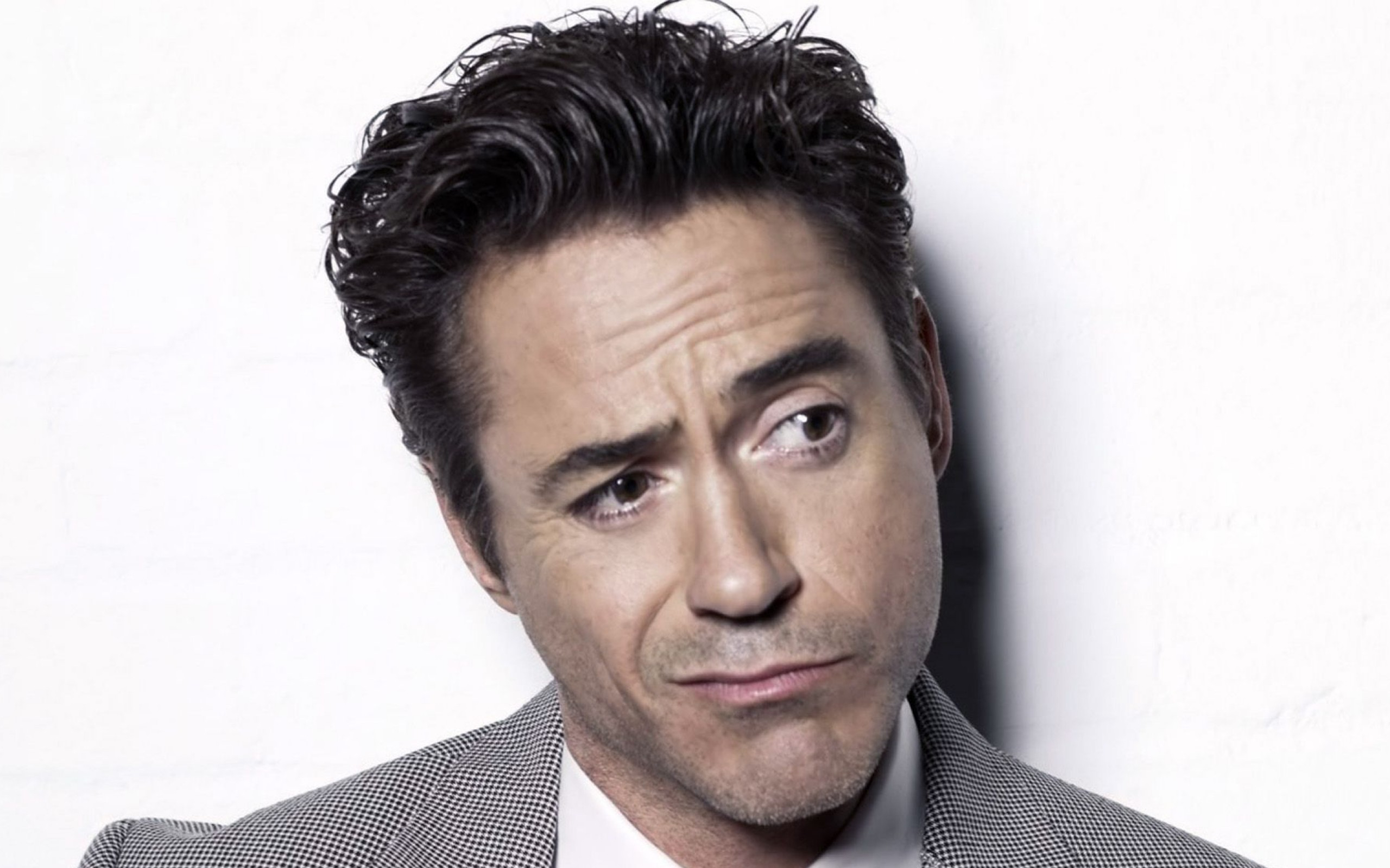 Robert Downey Jr. HD Wallpaper