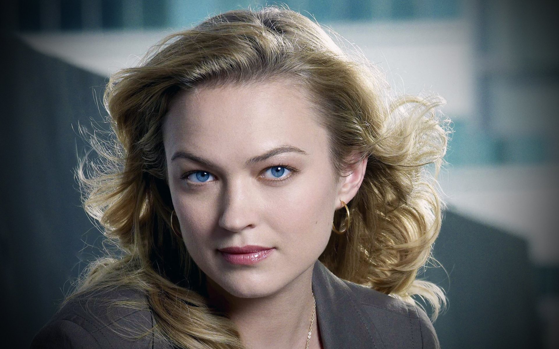 Sophia Myles Hd Wallpaper Captivating English Actress