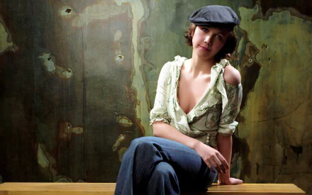 American actress Celebrity Maggie Gyllenhaal HD Desktop Wallpaper | Background Image