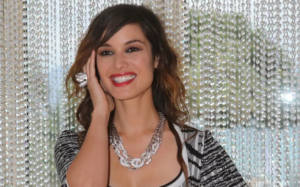 French actress woman Bérénice Marlohe HD Desktop Wallpaper | Background Image