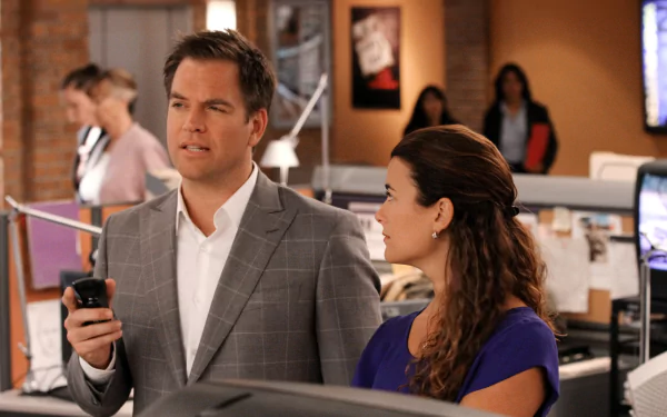 Ziva David Cote De Pablo Anthony Dinozzo Michael Weatherly TV Show NCIS HD Desktop Wallpaper | Background Image