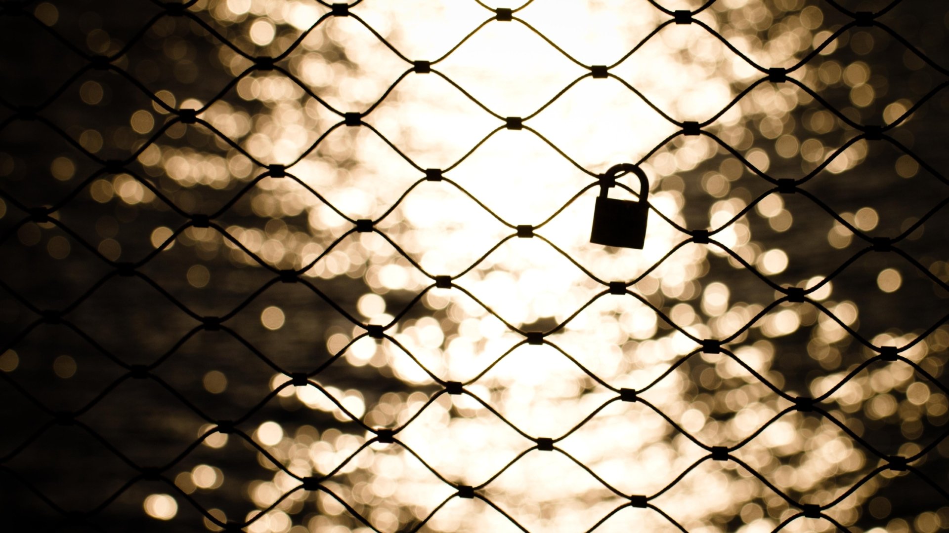 Download Man Made Padlock HD Wallpaper