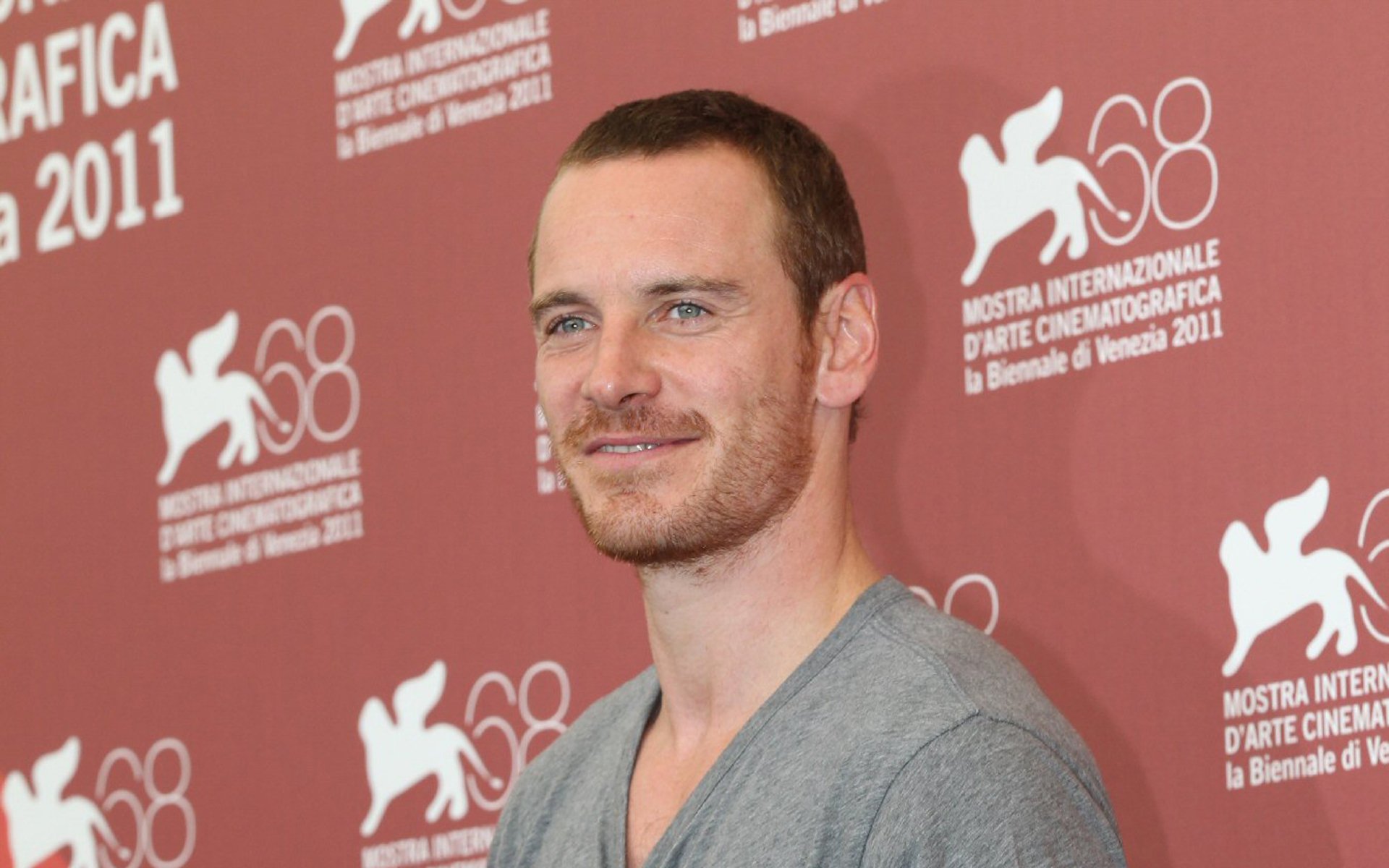 Michael Fassbender Hd Wallpaper Background Image 2560x1600 Id 