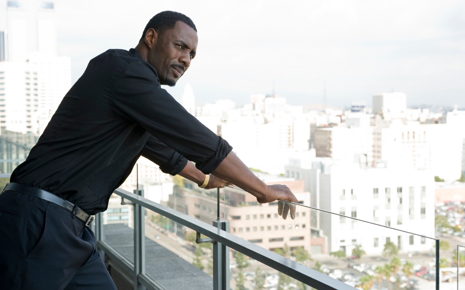 Download British Actor Celebrity Idris Elba HD Wallpaper | 2560x1600 ...