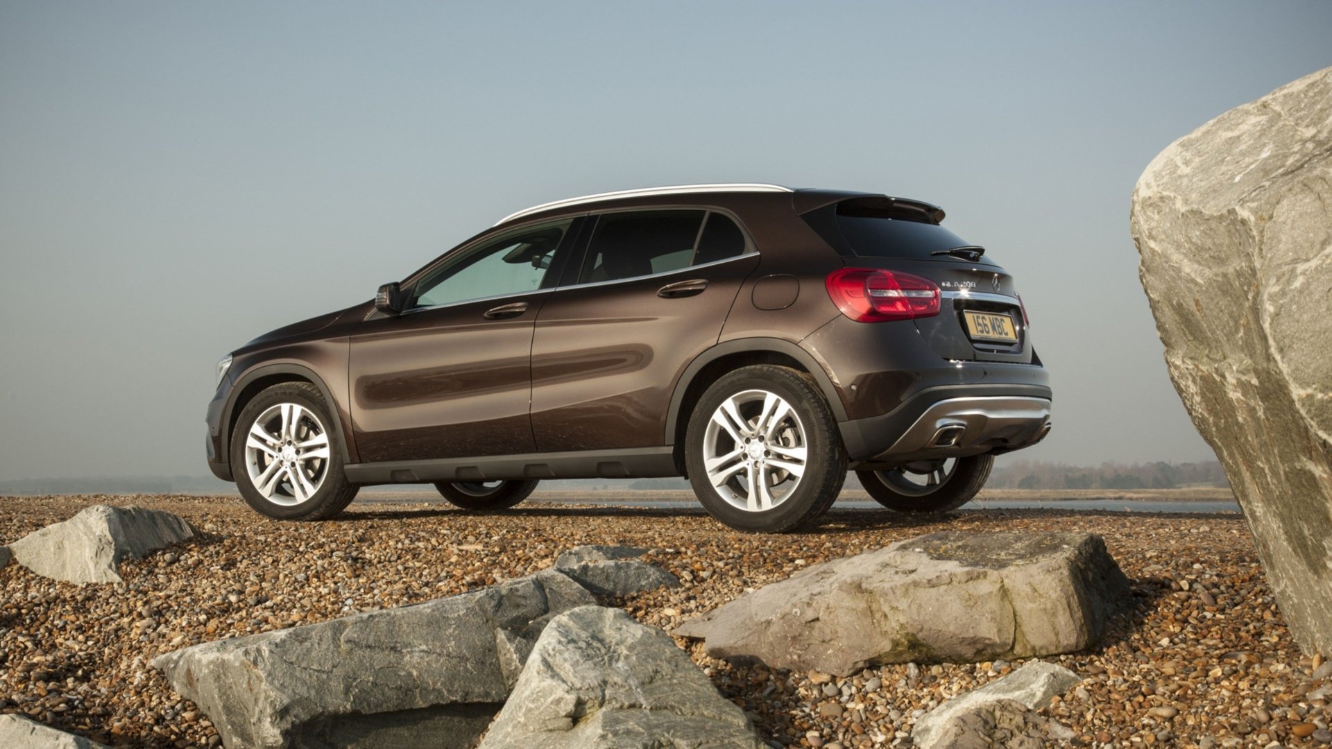 Download Vehicle Mercedes-Benz GLA-Class HD Wallpaper