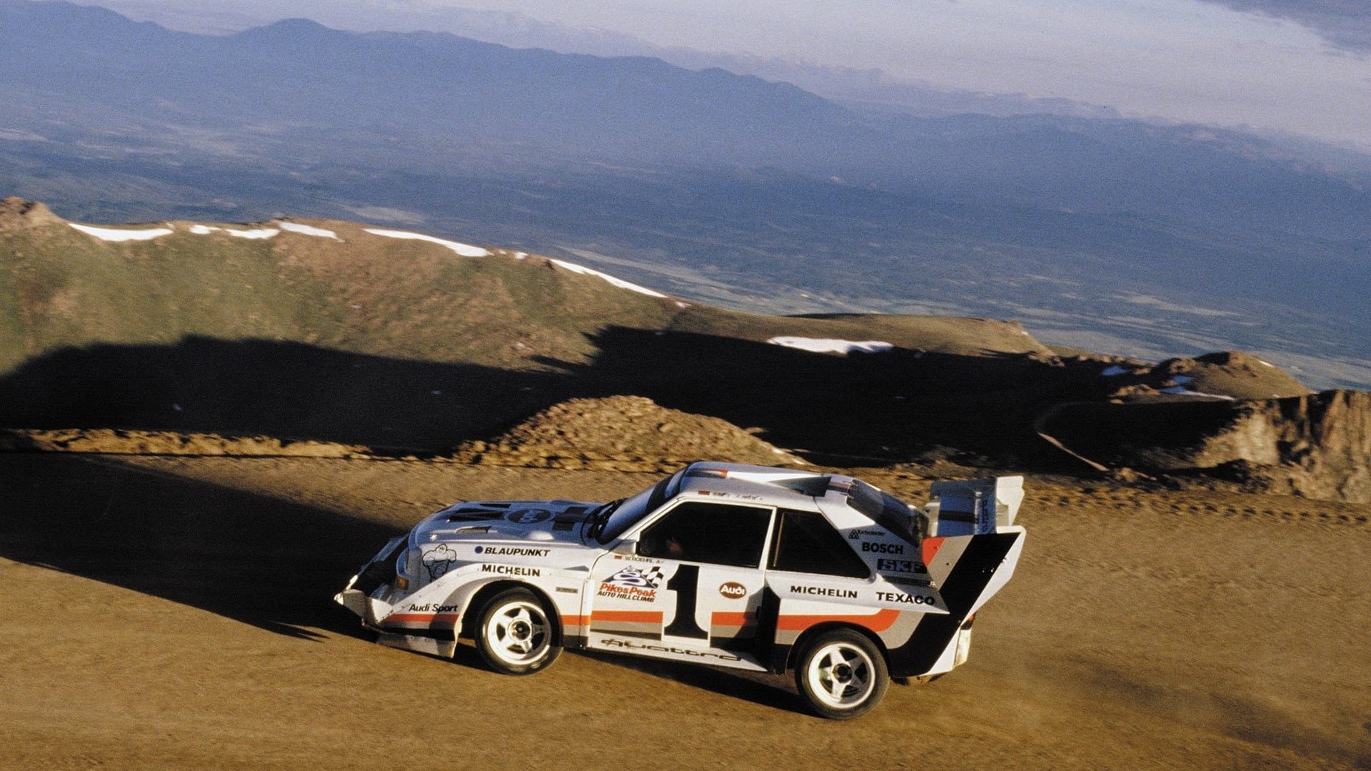 Download Vehicle Audi Quattro HD Wallpaper