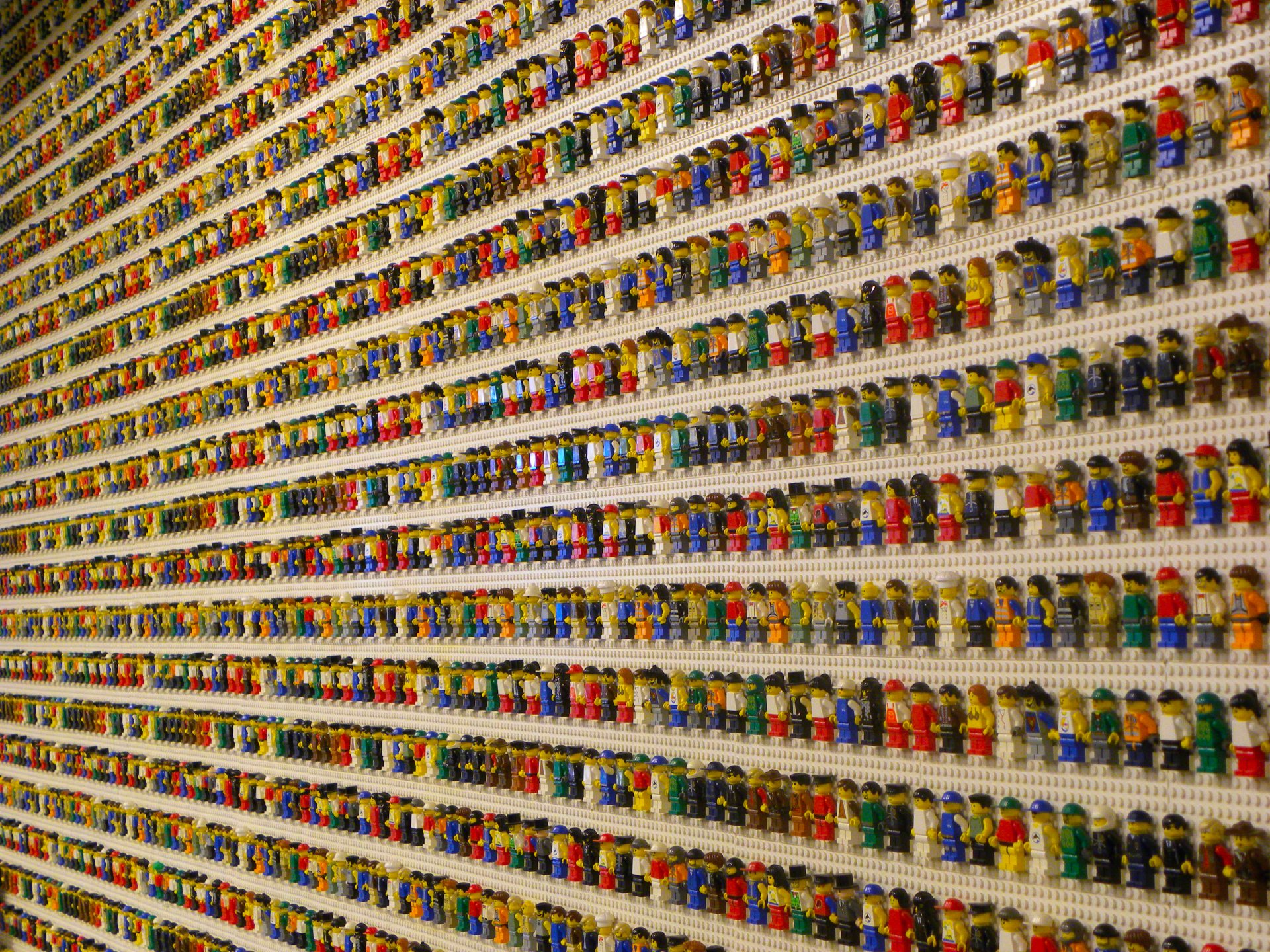 4k-ultra-hd-lego-mosaic-a-man-made-masterpiece-in-mini-figures-by