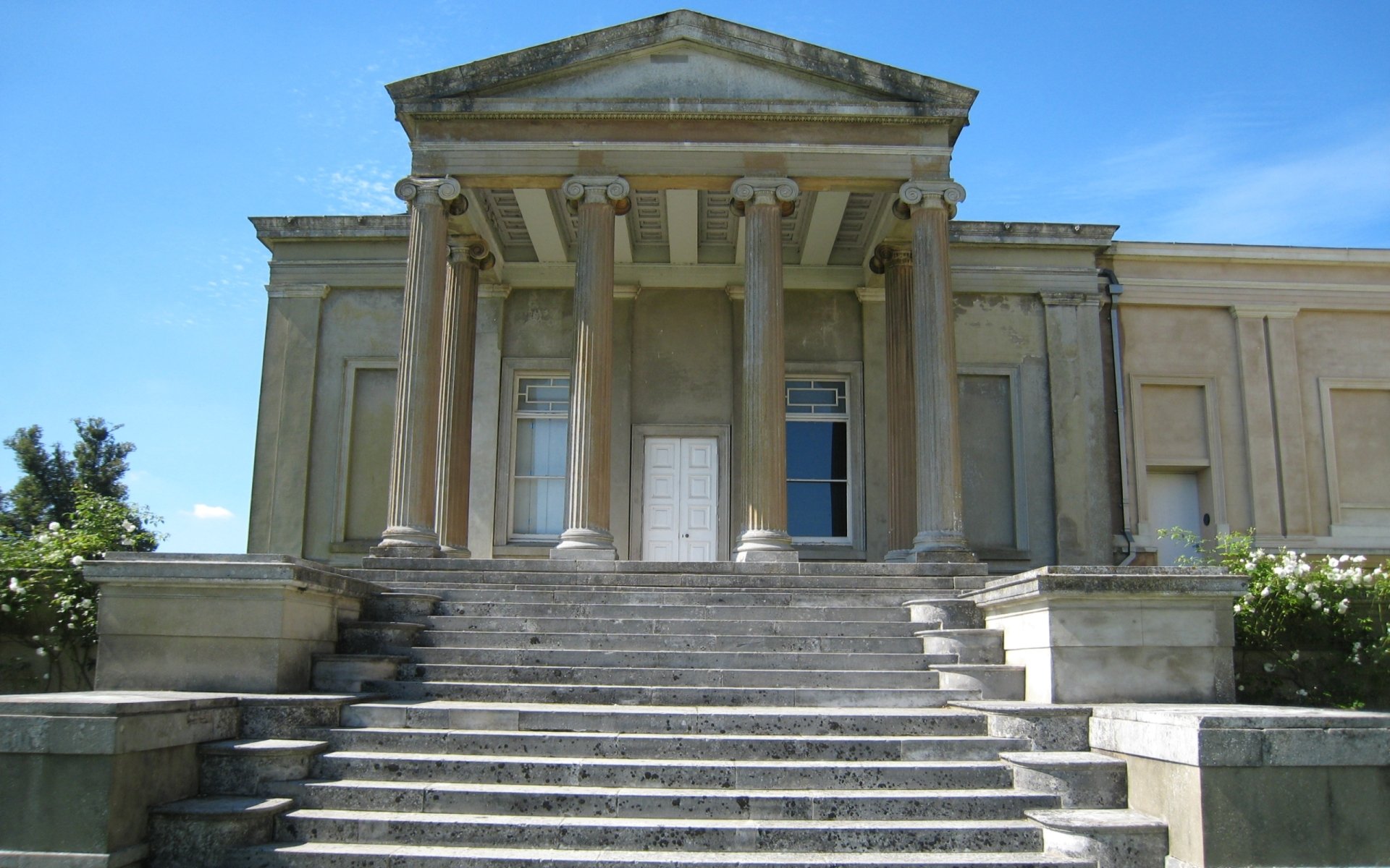 Download Man Made The Grange, Northington HD Wallpaper