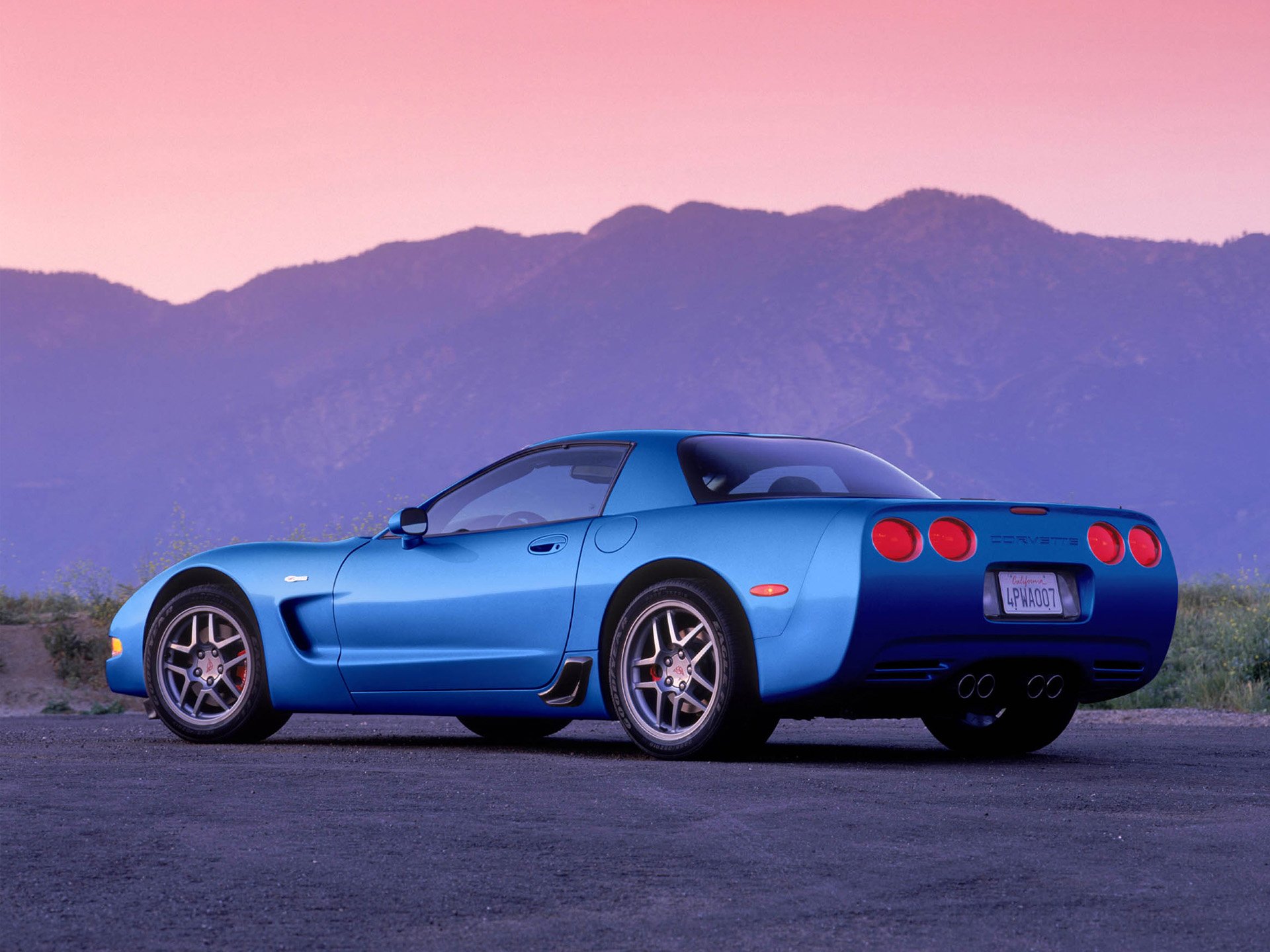 Download Chevrolet Vehicle Chevrolet Corvette Z06 HD Wallpaper
