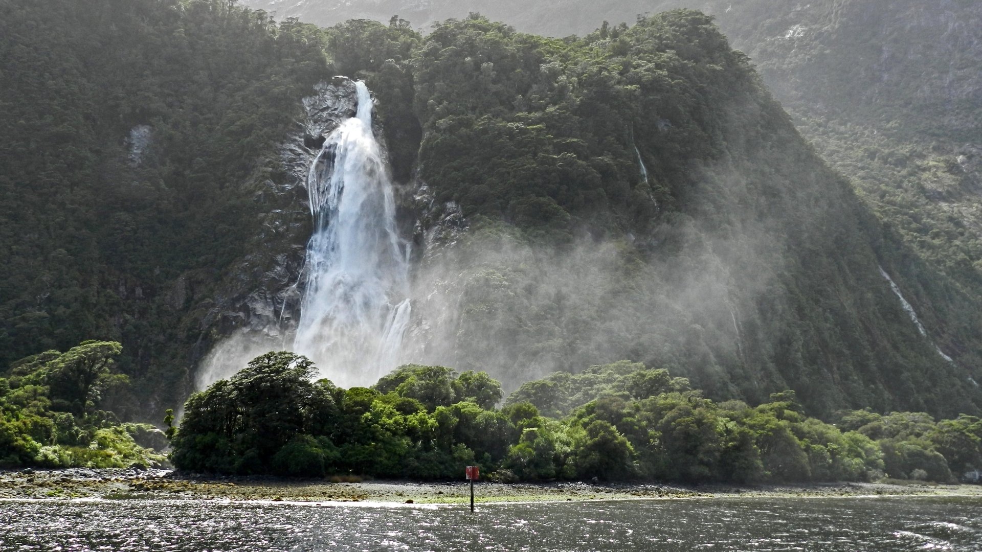 Download Nature Bowen Falls HD Wallpaper