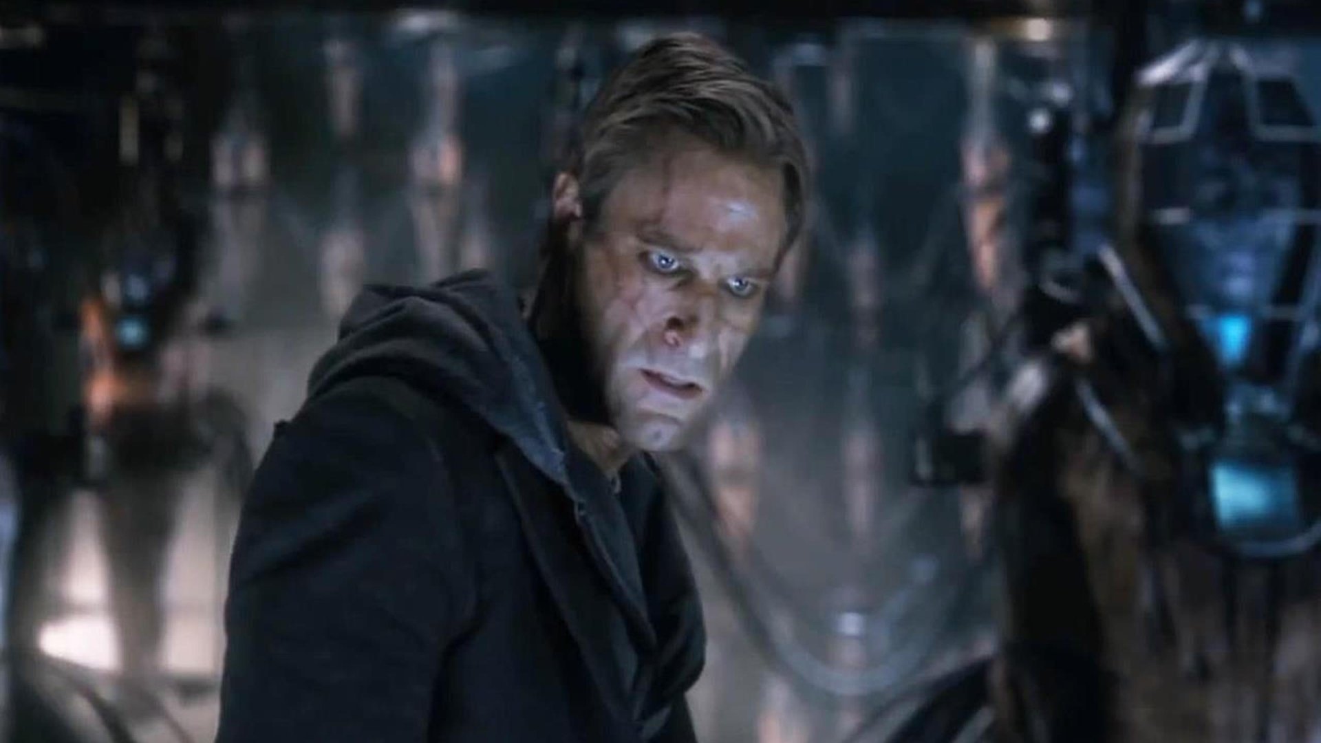 HD PC desktop wallpaper featuring a scene from the movie I, Frankenstein, showing a man with intense expression in a dark, industrial setting.