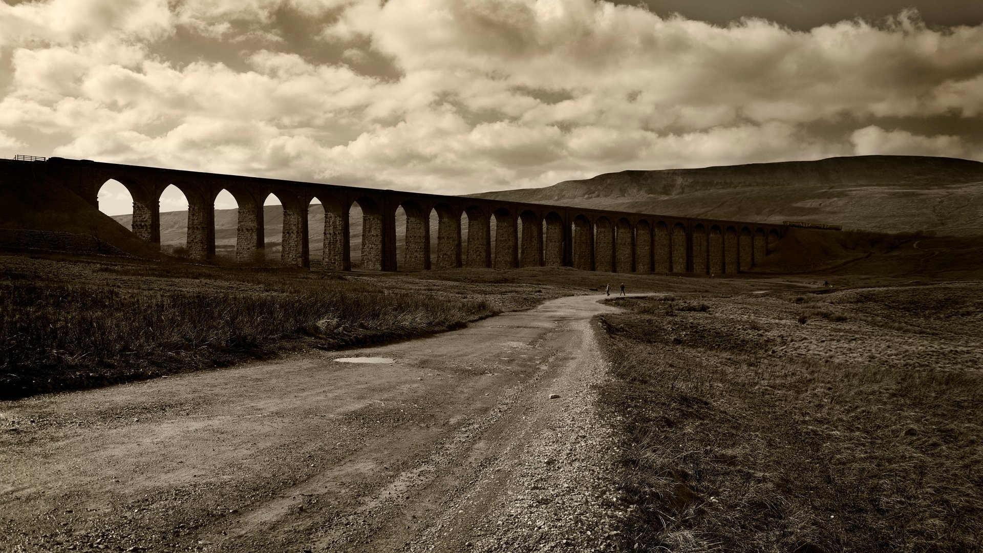 Download Man Made Ribblehead Viaduct HD Wallpaper
