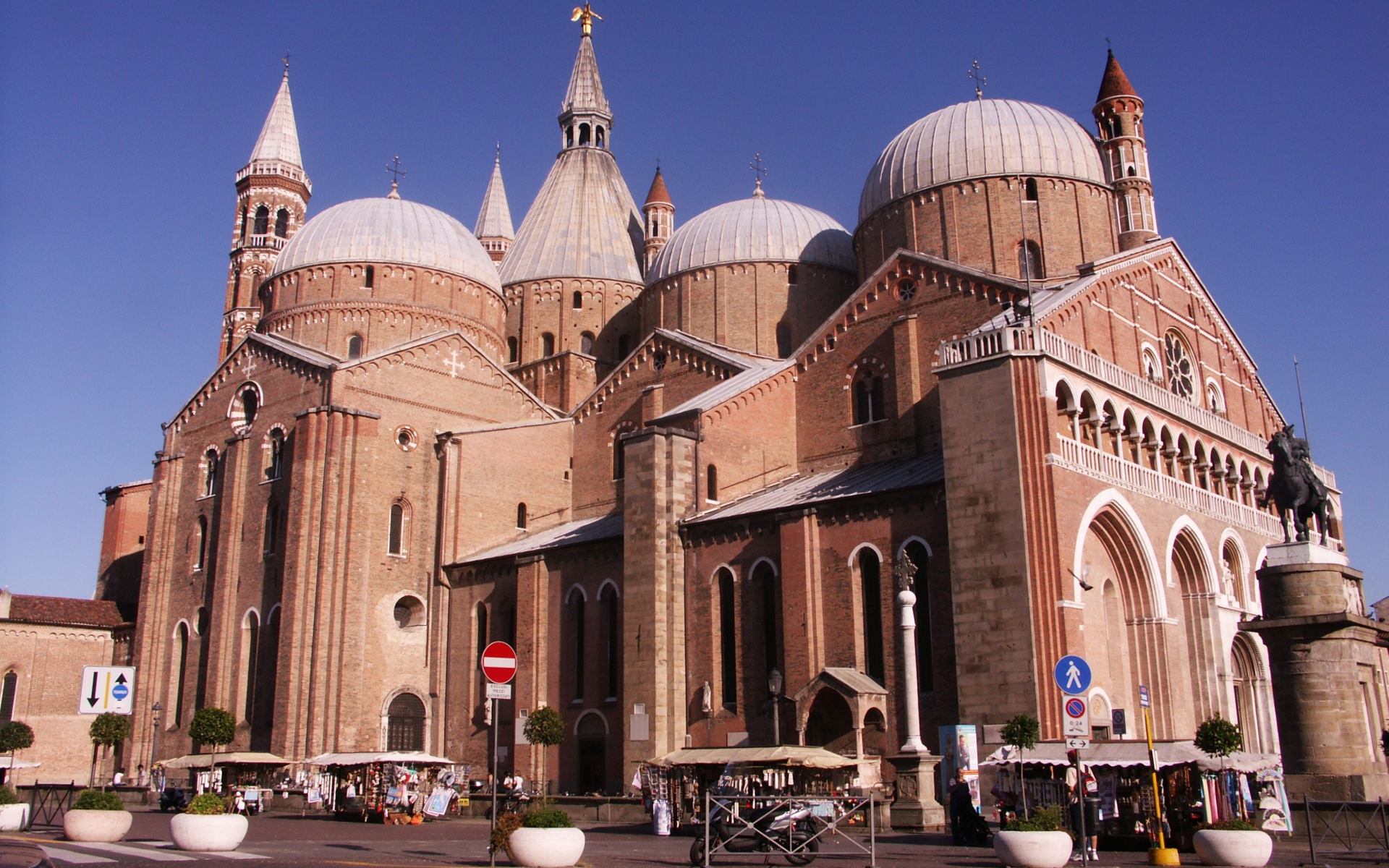 Basilica de Santo Antônio de Pádua na Itália 