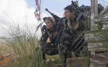 Edge of Tomorrow: 4K Ultra HD Wallpaper with Emily Blunt and Tom ..., حجم الصورة 350x219
