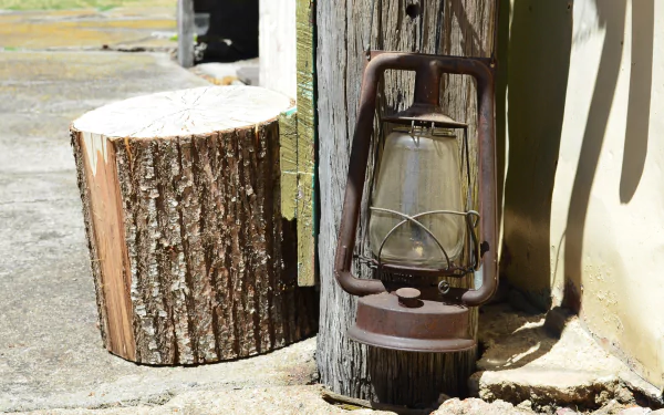  Old kerosene lamp