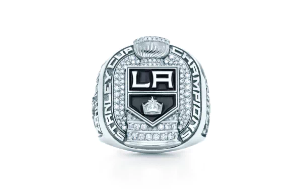 Los Angeles Kings championship ring featured prominently as an HD desktop wallpaper background.