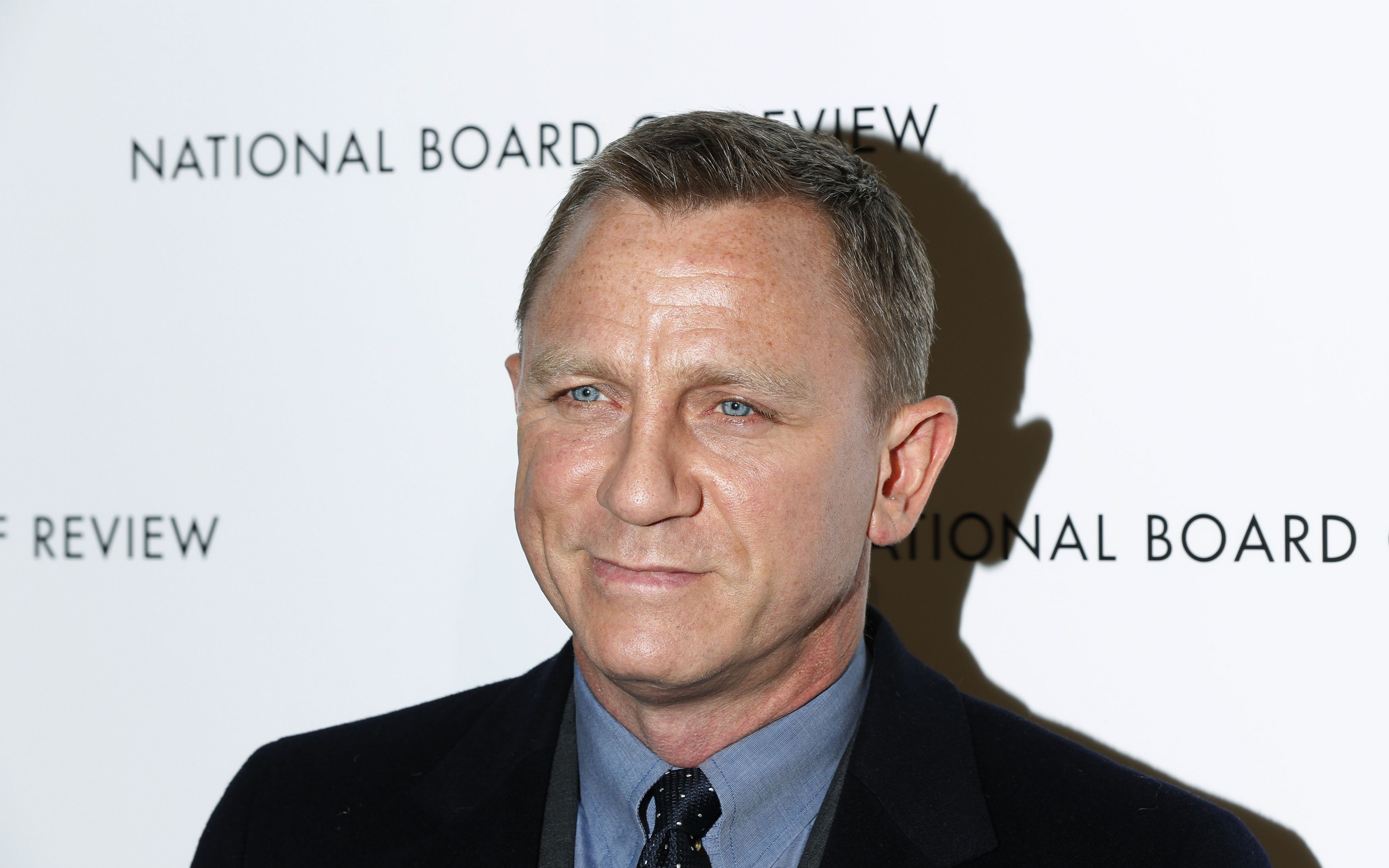 Celebrity Daniel Craig HD Wallpaper