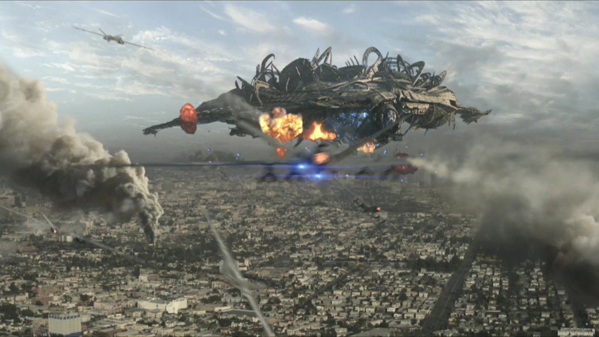 Download Movie Skyline (2010) HD Wallpaper