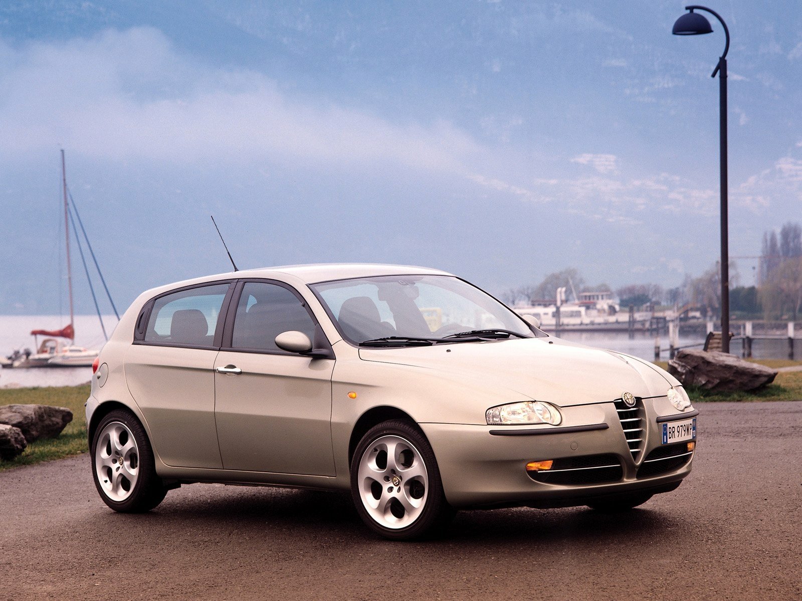 Download Alfa Romeo Vehicle Alfa Romeo 147 Wallpaper