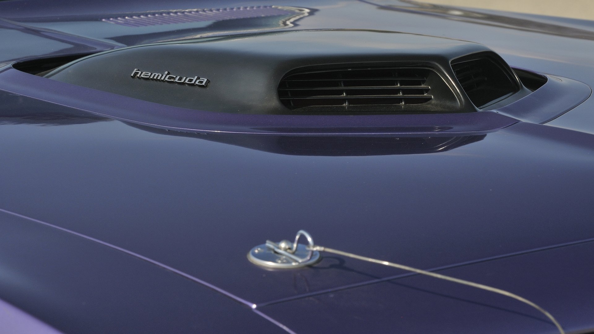 Download Vehicle Plymouth Barracuda 4k Ultra HD Wallpaper