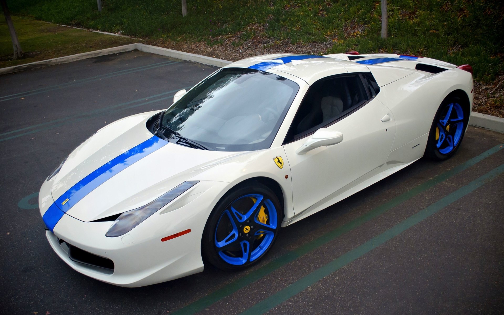 Феррари 458 Italia синий