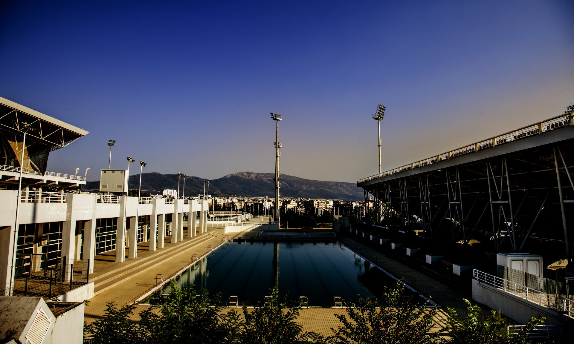 Olympic Swimmingpool by rudydriesen