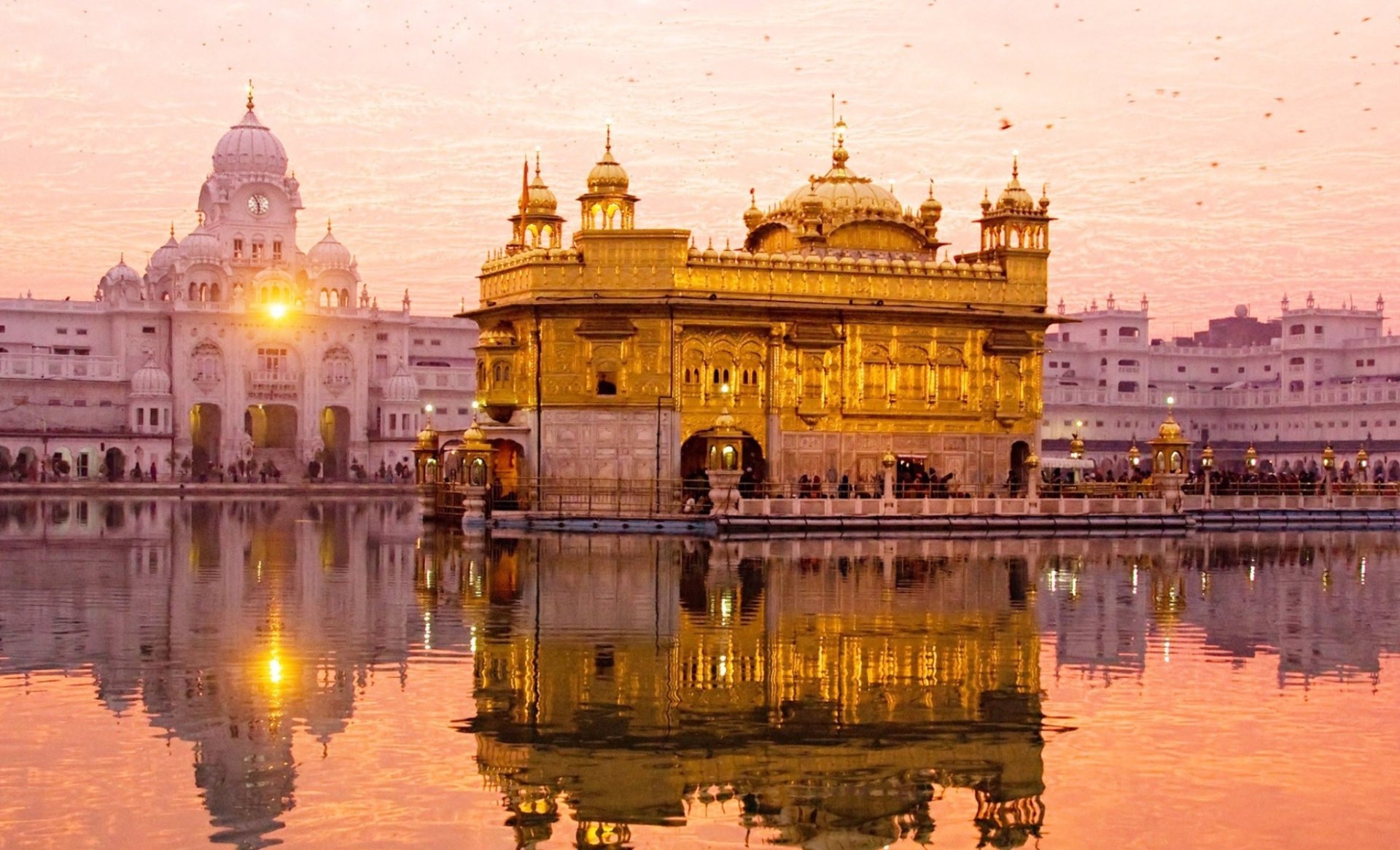 Harmandir Sahib Amritsar Golden Temple HD Wallpaper