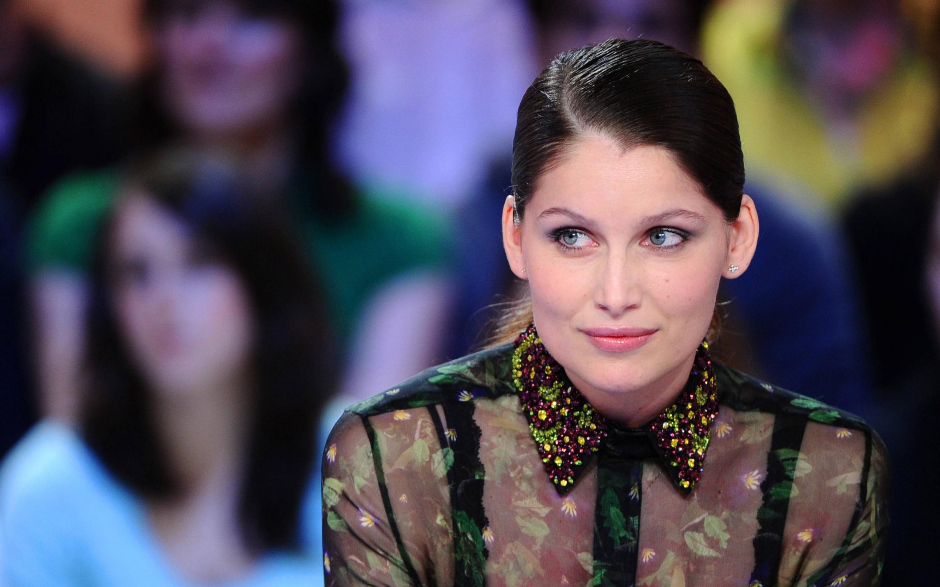 Download Model French Celebrity Laetitia Casta HD Wallpaper