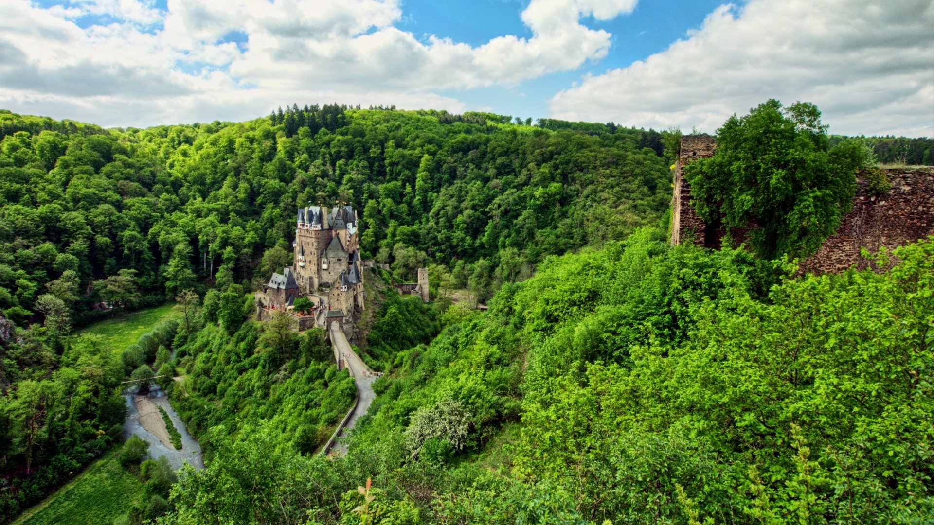 Download Man Made Eltz Castle HD Wallpaper
