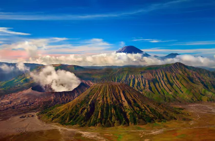  Stratovolcano Bromo,Java