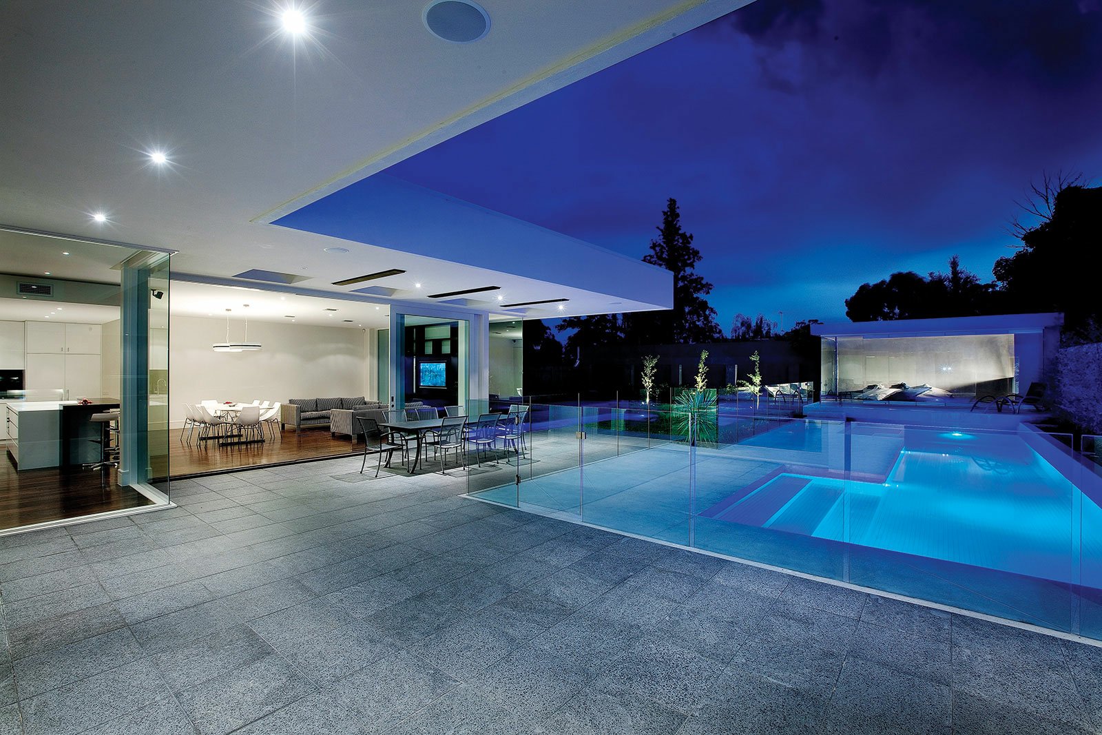 Modern Luxury Home with Illuminated Pool | HD Wallpaper | 1600x1067 ...