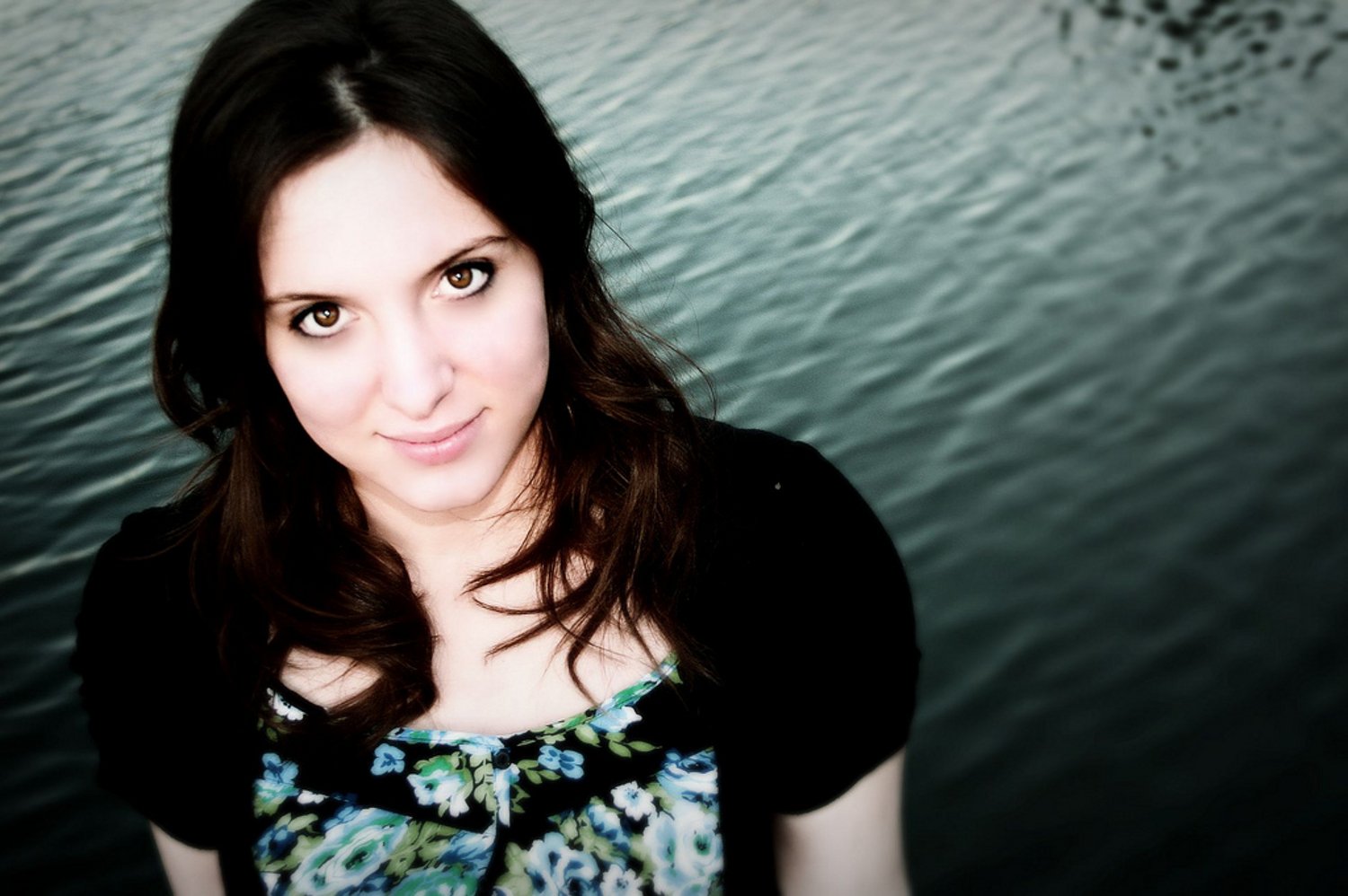 Download Woman Smile Wallpaper by aallienewtonn