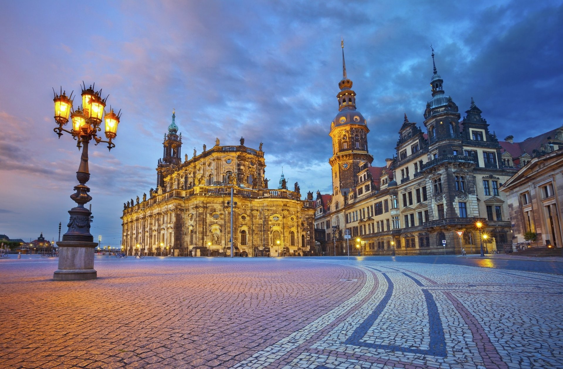 Stunning HD Wallpaper Of Dresden Germany s Architectural Marvels 