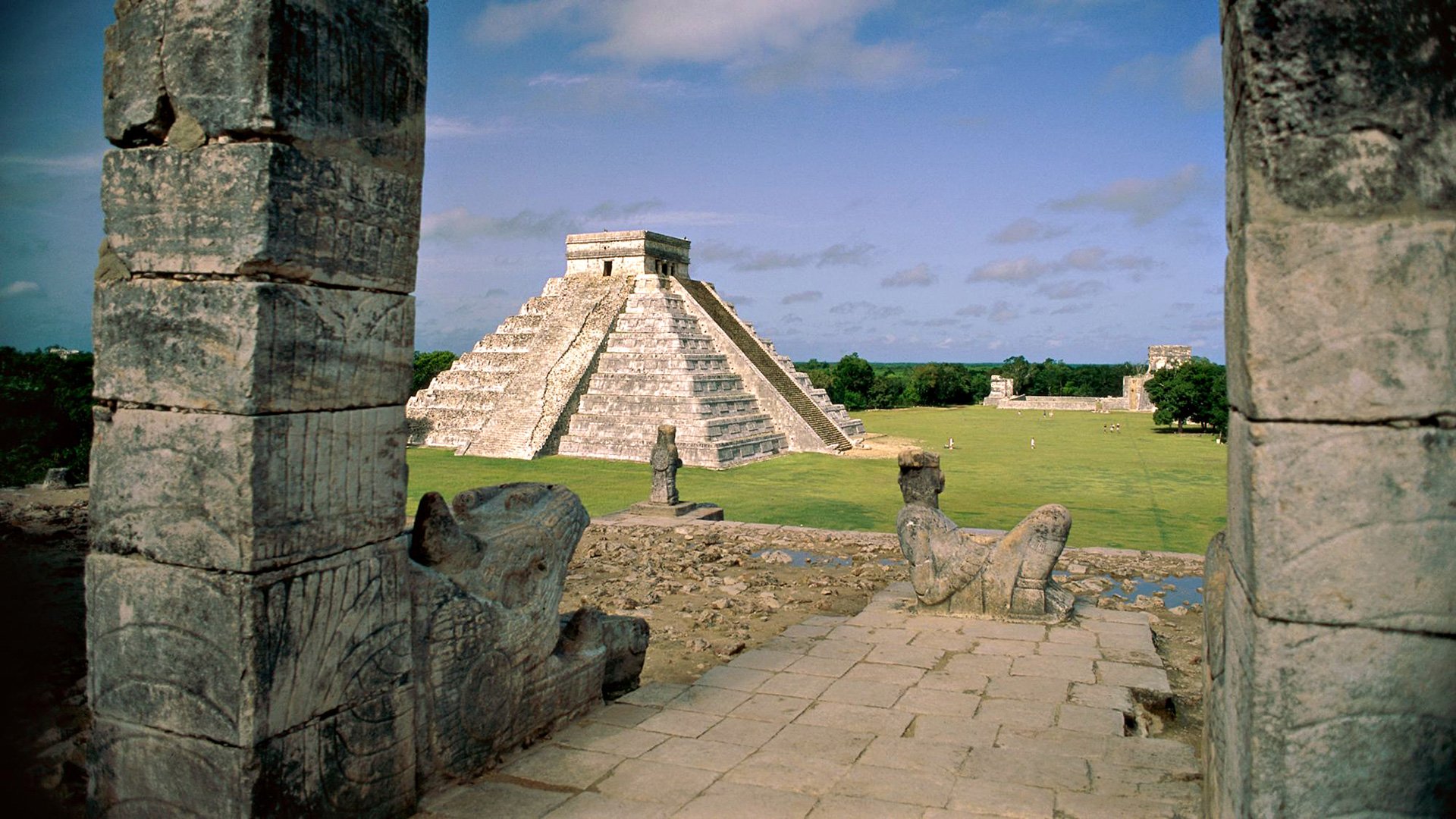 Природные объекты мексики. Пирамида Эль-Кастильо (пирамида Кукулькана), Чичен-ица, Мексика. Древний город Чичен-ица, Мексика. Чичен-ица древний город Майя. Пирамида Эль-Кастильо в Чичен-Ице.