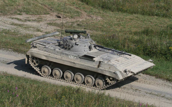 military BMP-2 HD Desktop Wallpaper | Background Image