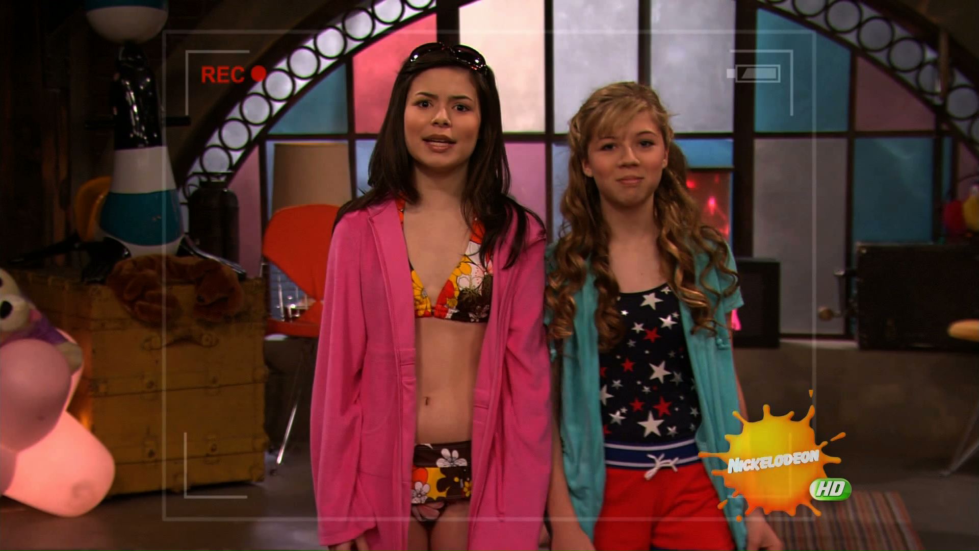 TV Show iCarly (2007) HD Wallpaper Background Image.