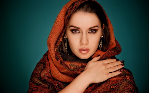 Women Asian Anca Condrache Afghan girl Face Earrings Model HD Wallpaper | Background Image
