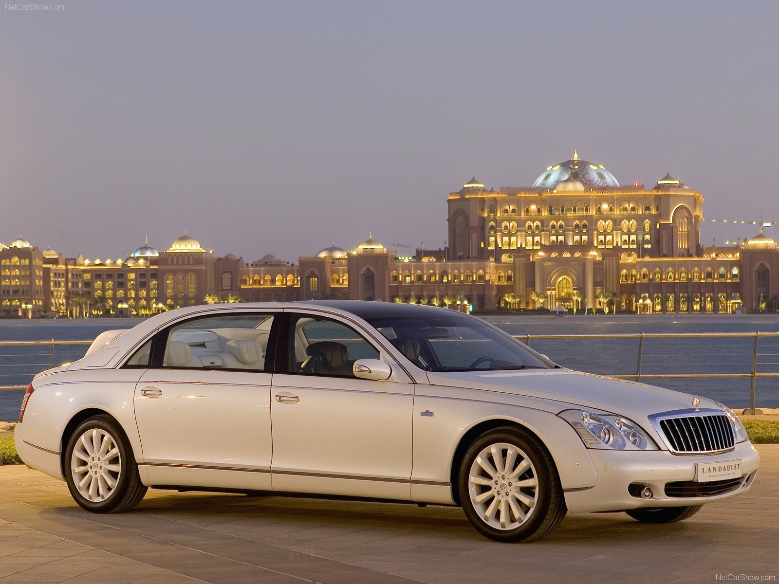 Download Vehicle Maybach Wallpaper