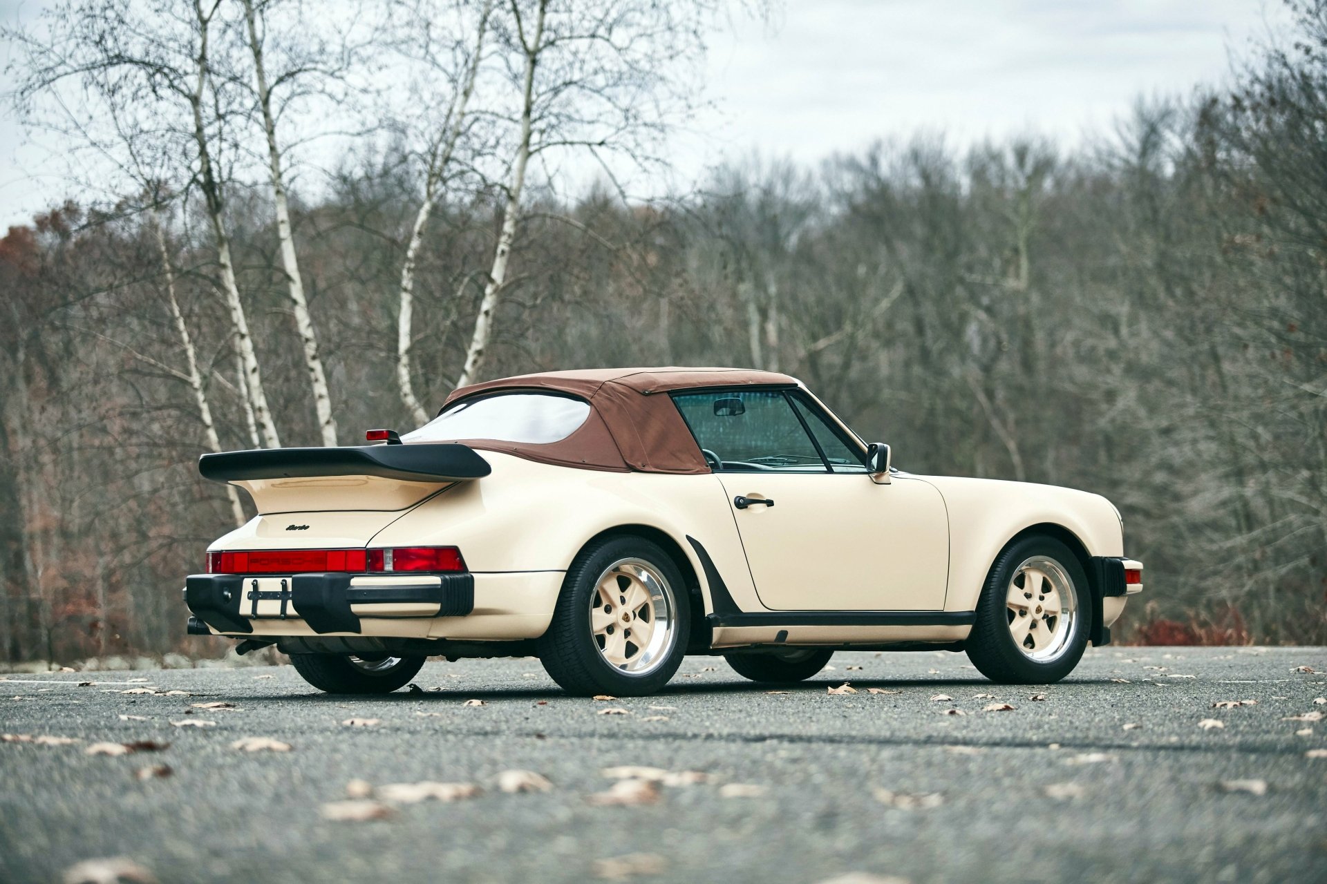 Download Vehicle Porsche 911 Turbo 4k Ultra HD Wallpaper