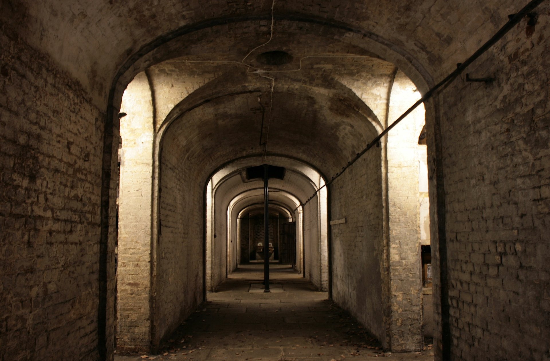 Download Man Made Tunnel 4k Ultra HD Wallpaper